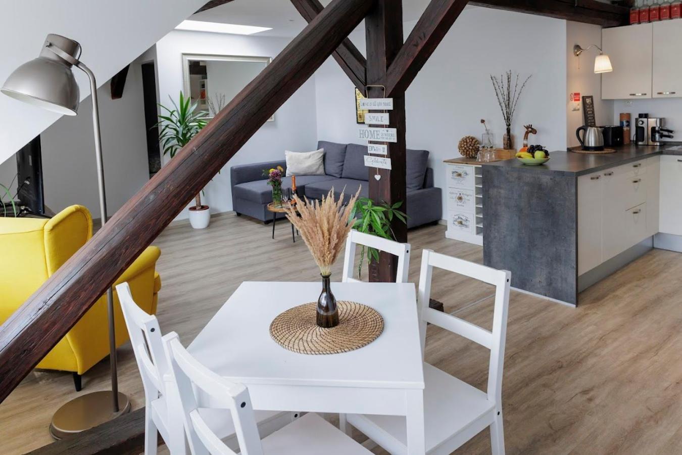 Vip Apartment In Old Town With Free Parking براتسيلافا المظهر الخارجي الصورة