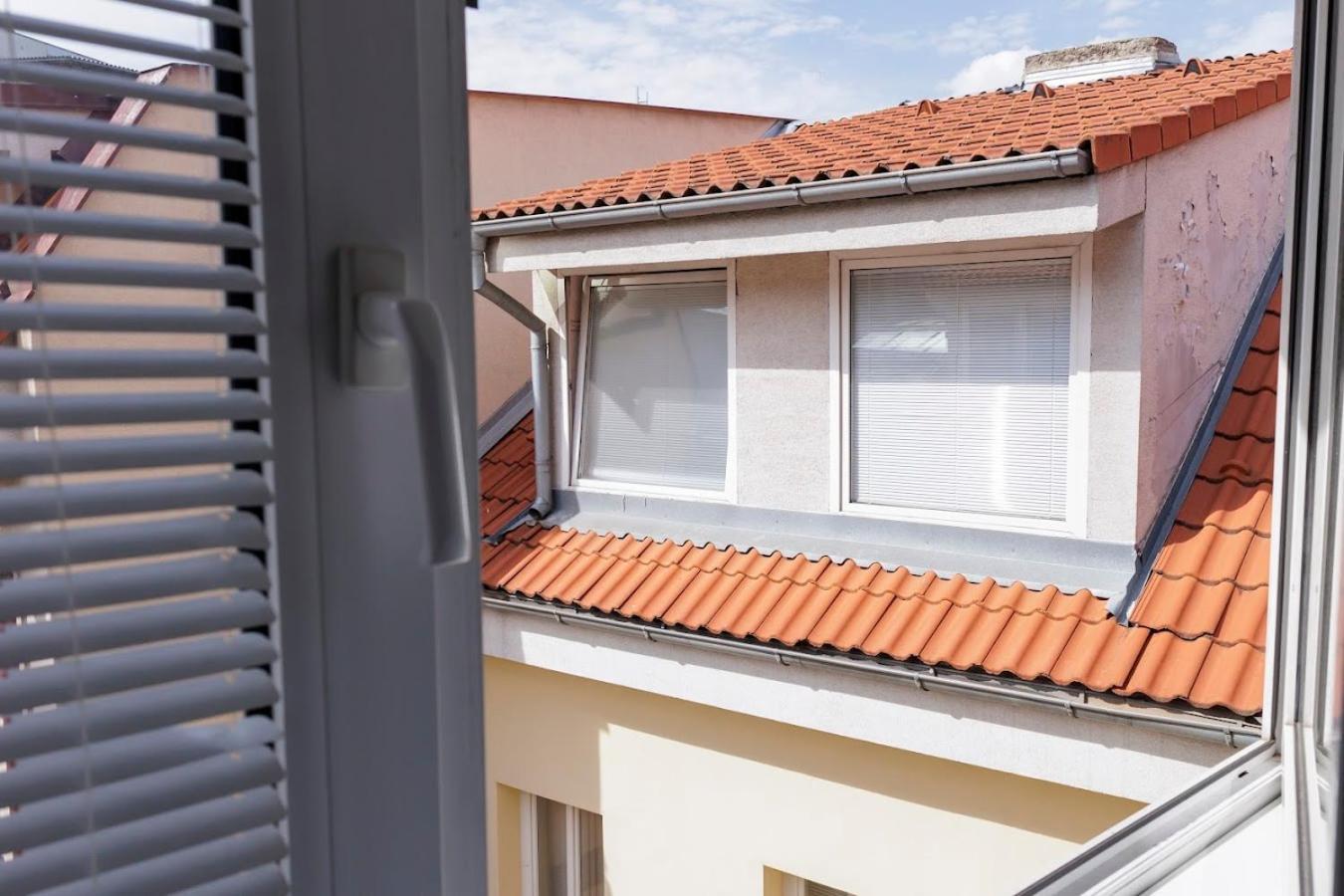 Vip Apartment In Old Town With Free Parking براتسيلافا المظهر الخارجي الصورة